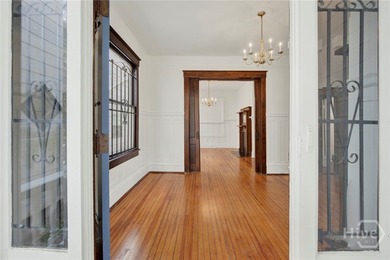 Charming, historic renovation, c. 1913, located in the heart of - photo 9
