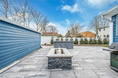 Discover 6 Rugby Drive in Shirley with stunning WATERVIEWS of - photo 10