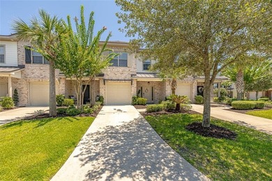 (private lake, pond, coastal) Townhome/Townhouse For Sale in Saint Simons Georgia