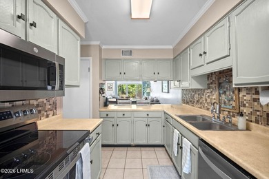 Location, location, location! Just five minutes from Parris - photo 13