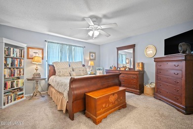Location, location, location! Just five minutes from Parris - photo 16