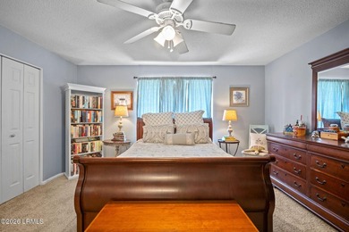 Location, location, location! Just five minutes from Parris - photo 17