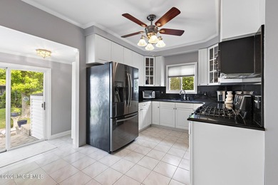 Wonderful curb appeal on this meticulously kept colonial w/the - photo 17