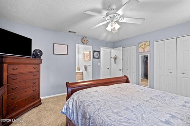 Location, location, location! Just five minutes from Parris - photo 18
