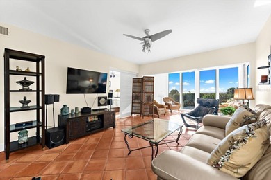 Wake up to the sound of waves, seabreezes, and seagulls in this - photo 18