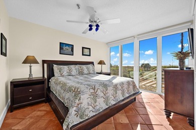 Wake up to the sound of waves, seabreezes, and seagulls in this - photo 24