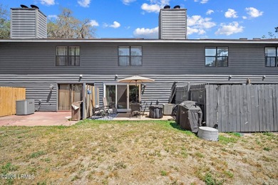 Location, location, location! Just five minutes from Parris - photo 26