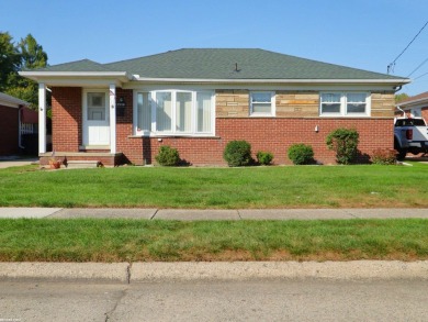 Lake Saint Clair Home Sale Pending in Saint Clair Shores Michigan