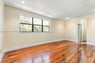 Exceptional waterfront opportunity in Mid-Beach, steps from St - photo 33