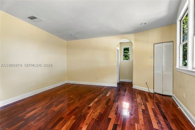 Exceptional waterfront opportunity in Mid-Beach, steps from St - photo 36