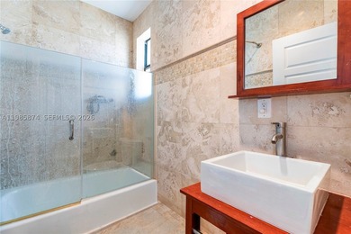 Exceptional waterfront opportunity in Mid-Beach, steps from St - photo 37