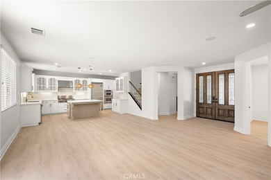 Welcome to this beautifully reimagined turnkey home, ideally - photo 10
