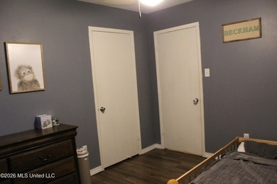 Welcome home to this charming 3 bedroom, 2 bathroom property - photo 50