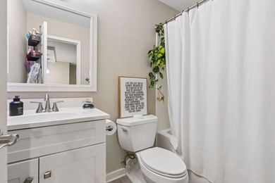 Renovated studio with exceptional layout that offers separate - photo 13