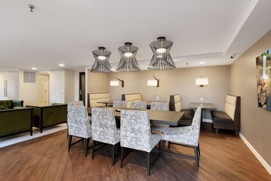 Renovated studio with exceptional layout that offers separate - photo 18