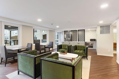 Renovated studio with exceptional layout that offers separate - photo 26