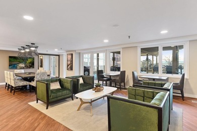 Renovated studio with exceptional layout that offers separate - photo 27