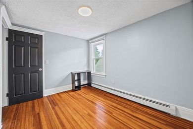 Welcome to 171 Oakland Street! This 4-bedroom, 2-bath home - photo 32
