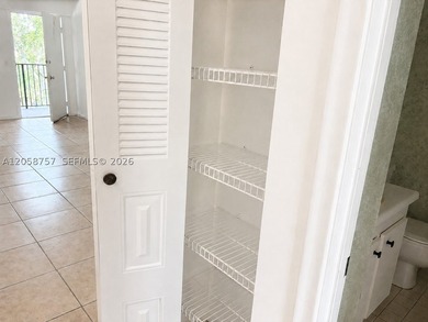 Bright top-floor 1-bedroom, 1.5-bath condo in the desirable - photo 5