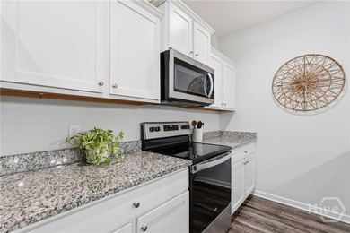 Yes, please! This 4-bedroom, 2.5-bath townhome in the heart of - photo 7