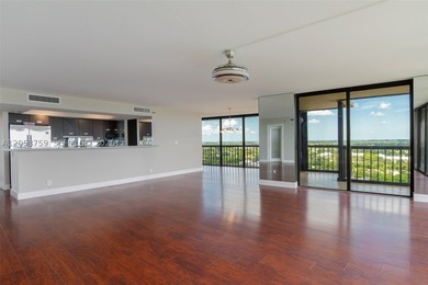 PRICED AGGRESSIVELY TO SELL FAST! Rarely available 18th-floor - photo 4