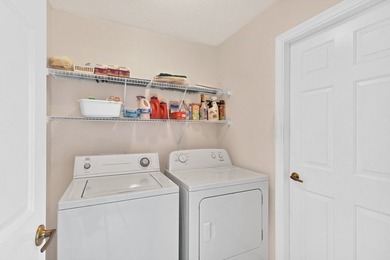 A beautifully-maintained villa in Sandridge Estates. Only 6 - photo 21
