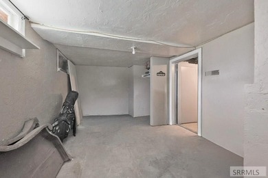 THIS PROPERTY IS CURRENTLY UNDER CONTRACT; THE SELLER IS SEEKING - photo 21