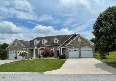 Lake Townhome/Townhouse For Sale in Crossville, Tennessee