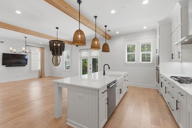 Discover an extraordinary retreat in the exclusive gated enclave - photo 11