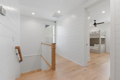 Discover an extraordinary retreat in the exclusive gated enclave - photo 16