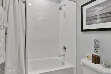 Welcome to Oxford Estates! This beautifully upgraded 4-bedroom - photo 34