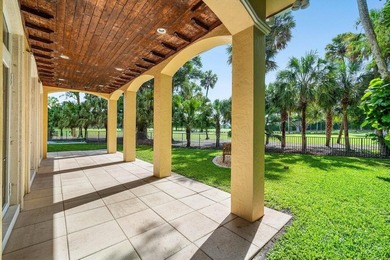 Stunning 6-bedroom, 5-bathroom, 2-half-bath estate overlooking - photo 35