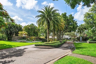 Stunning 6-bedroom, 5-bathroom, 2-half-bath estate overlooking - photo 38