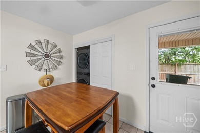 Welcome to 527 Red Oak Drive, a charming 4-bedroom, 2-bath ranch - photo 10