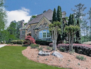 CLASSIC! COMFORTABLE! HOSPITABLE! This HOME (and it is a HOME) - photo 3