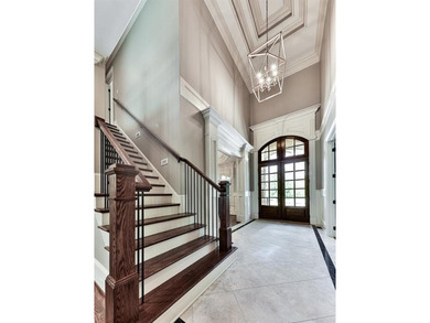 CLASSIC! COMFORTABLE! HOSPITABLE! This HOME (and it is a HOME) - photo 7