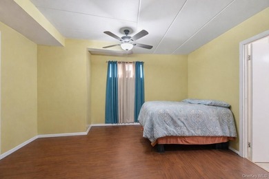 Move-In Ready Brick Multi-Family Duplex in the Longwood Section - photo 15