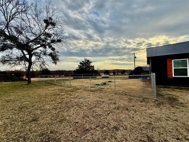 Newer Construction Near Lake Eufaula! Welcome to this - photo 31