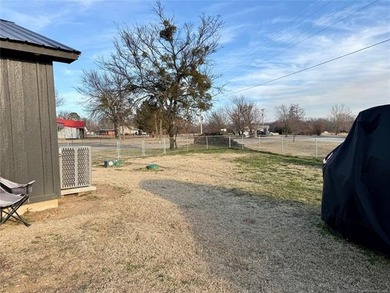 Newer Construction Near Lake Eufaula! Welcome to this - photo 33