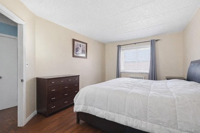 Move-In Ready Brick Multi-Family Duplex in the Longwood Section - photo 40