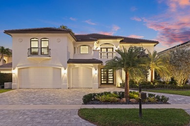 Fully renovated Mizner Country Club estate with sweeping golf - photo 1