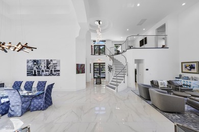 Fully renovated Mizner Country Club estate with sweeping golf - photo 2