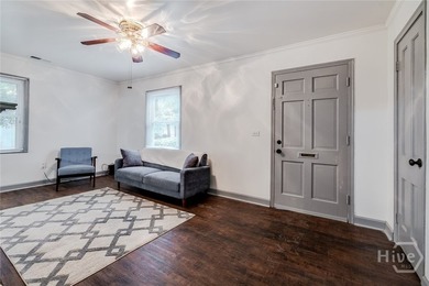Welcome to this charming bungalow, beautifully updated to blend - photo 3