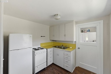 Marshfield Multi-Unit property for sale! Main home and duplex - photo 38