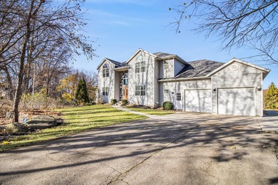 (private lake, pond, creek) Home For Sale in Wyoming Michigan