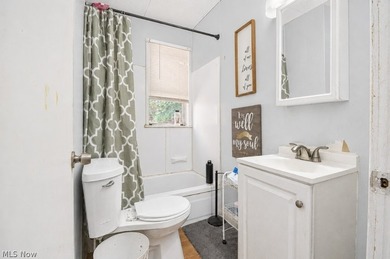 Opportunity awaits at 15811 Arcade Ave! This well-maintained - photo 15
