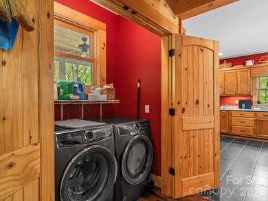 Stunning mountain retreat on 15.75 acres, this secluded - photo 18