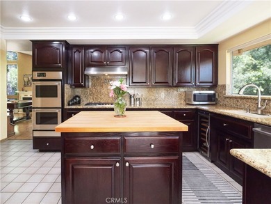 Located on one of the most prestigious streets in the Miraleste - photo 19