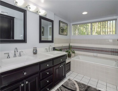Located on one of the most prestigious streets in the Miraleste - photo 30