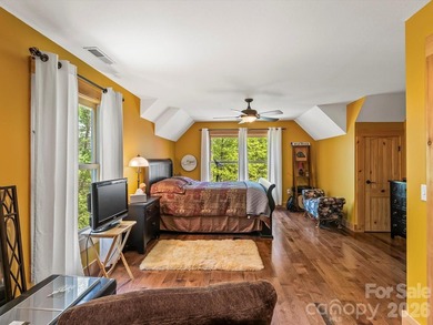Stunning mountain retreat on 15.75 acres, this secluded - photo 40